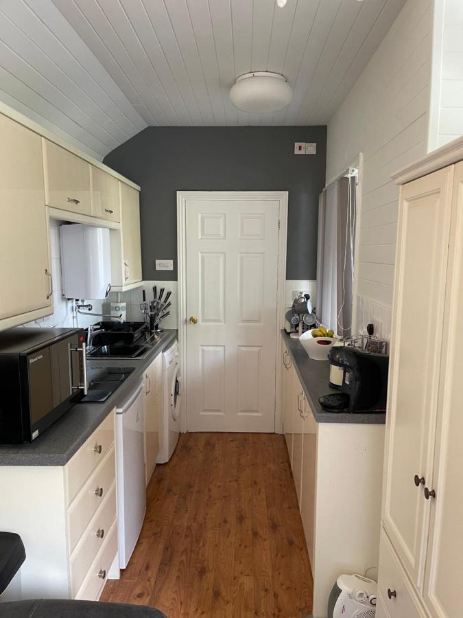 Cosy Cabin By The Seaside With Hot Tub Leilighet Birchington-on-Sea Eksteriør bilde